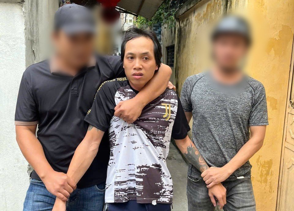 Phòng Cảnh sát Hình sự, Công an phường Hồng Bàng: Bắt giữ đối tượng cướp giật tài sản sau 30 giờ truy bắt. 